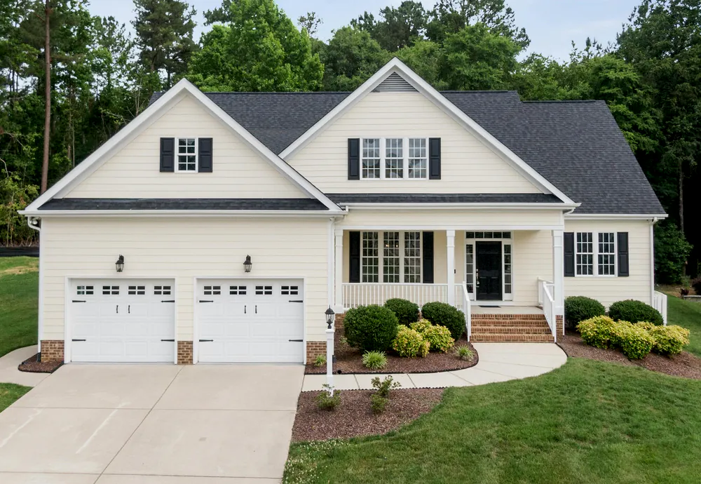 Nashville craftsman home with autumn scenery
